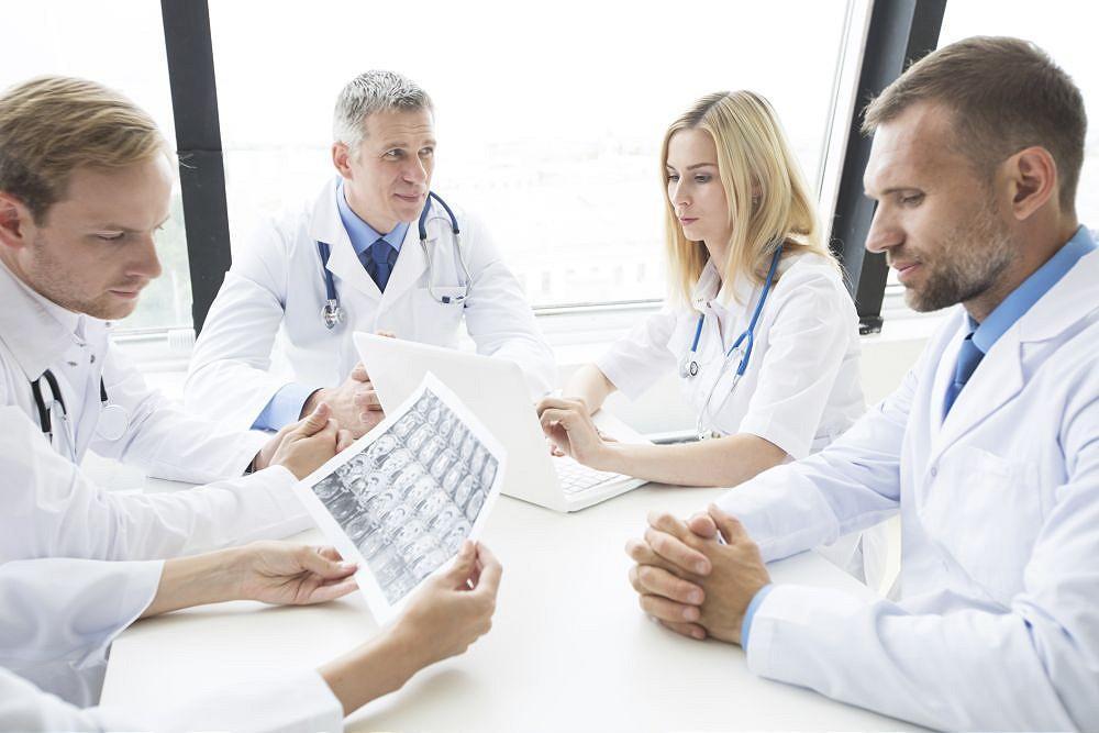 The gender gap in critical care as authors of medicine
