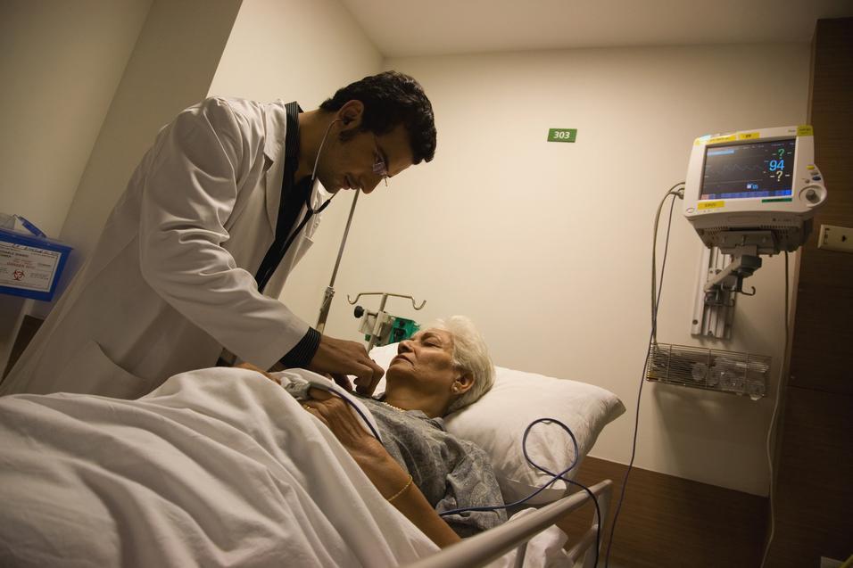 Prevention and treatment of sepsis associated acute kidney injury
